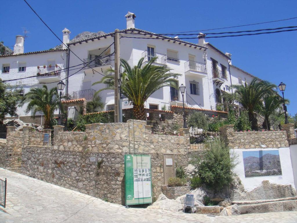 Apartamentos Buganvilla Villaluenga Del Rosario Luaran gambar